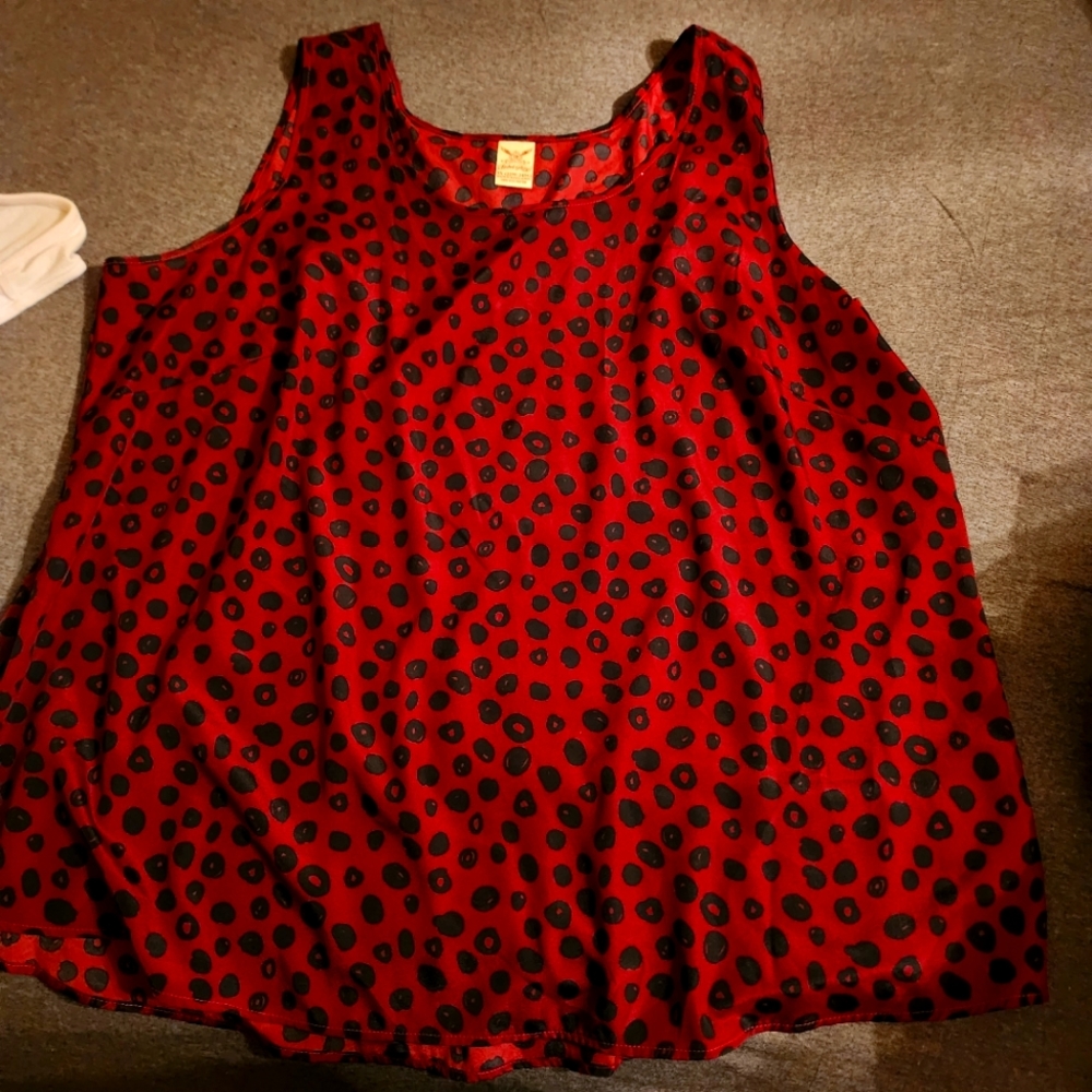 3x polka-dot red and black tanktop
